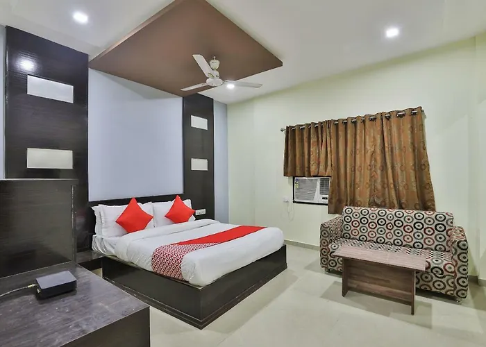 Oyo Flagship 19003 Hotel Rudra Mahal Ahmedabad